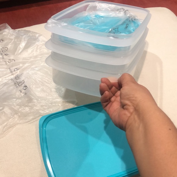 Tupperware cool stackable large containers - Picture 2 of 6